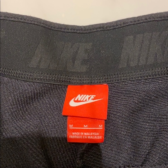 Women’s Nike Joggers - Picture 4 of 4